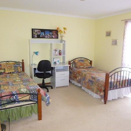 Effie Court Apartment Springvale South Bagian luar foto